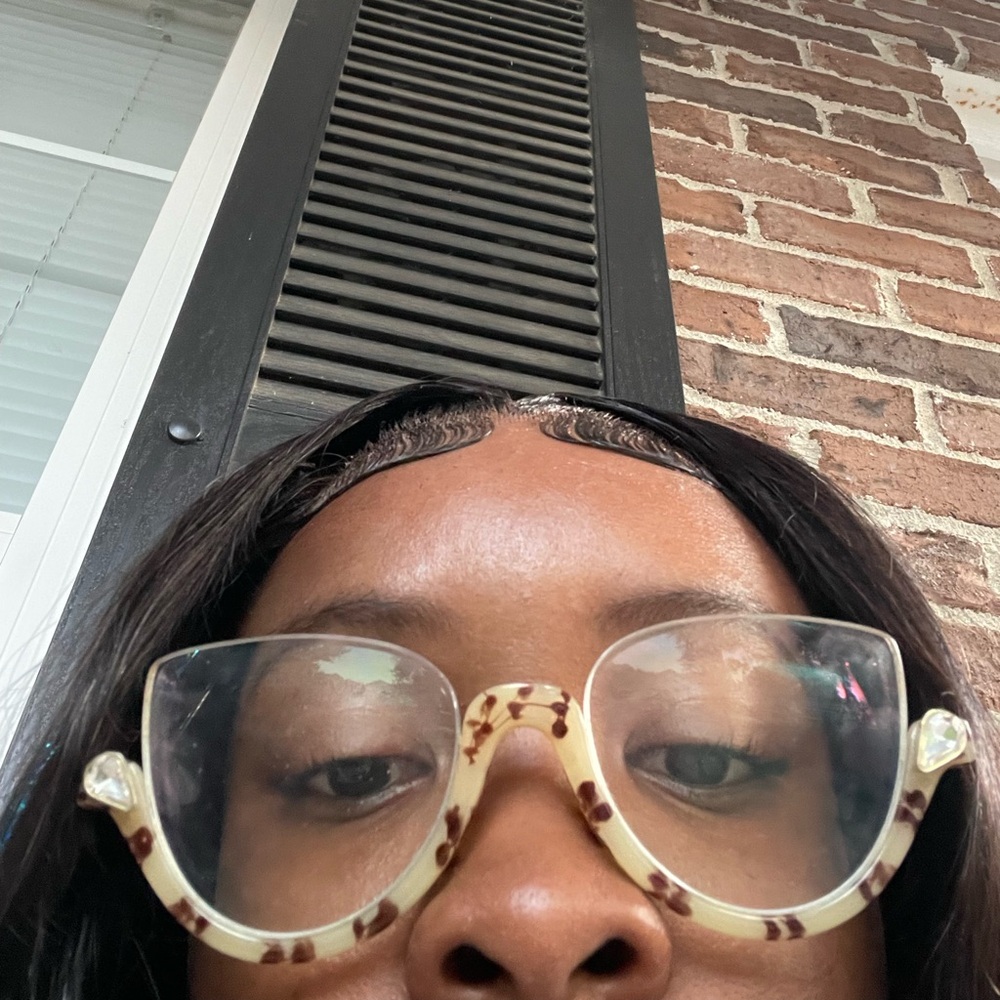 Meet your Posher, Iesha